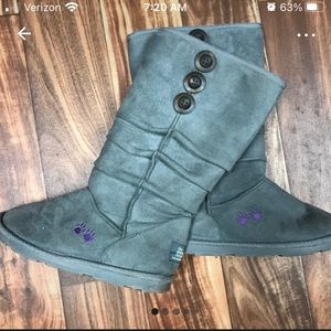 Grey Sherpa flat boots. Mid calf.